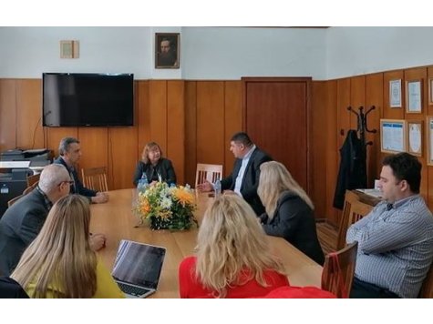Академичното ръководство на Свищовското висше училище проведе работна среща с депутата Ивайло Мирчев